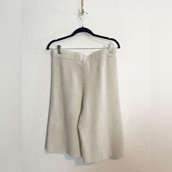 Calme Johnny Was 100% cashmere knit oatmeal ribbed Bermuda shorts NWT. Medium - Picture 2 of 8